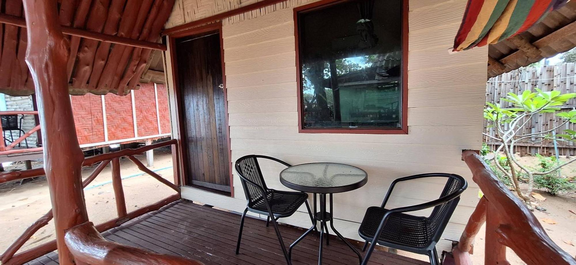 Breizh Cape Beach Bungalows Ko Lanta Екстериор снимка