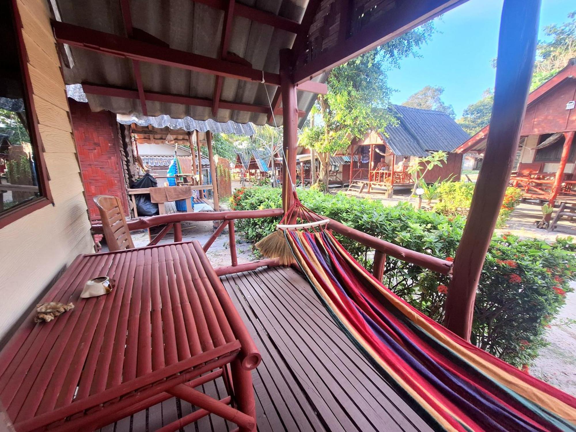 Breizh Cape Beach Bungalows Ko Lanta Екстериор снимка