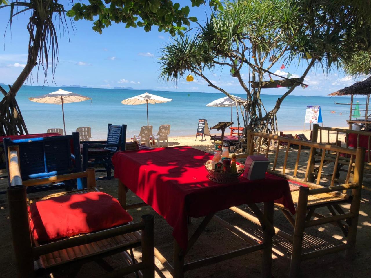 Breizh Cape Beach Bungalows Ko Lanta Екстериор снимка